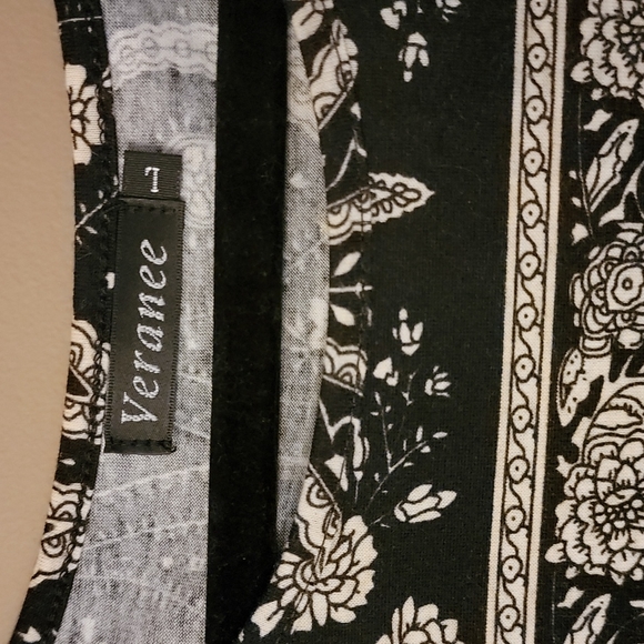 Veranee Plus Size L 3/4 Sleeve Floral Swing Tunic; Like New - Picture 3 of 6